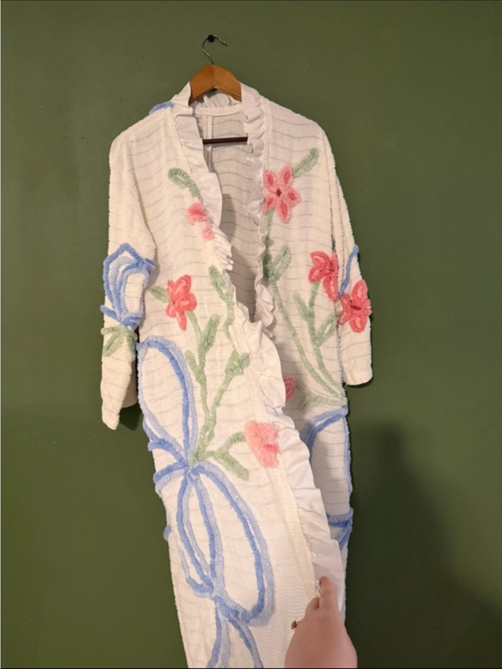 Vintage White Ruffled Chenille  Embroidered Duster Robe - Picture 3 of 4